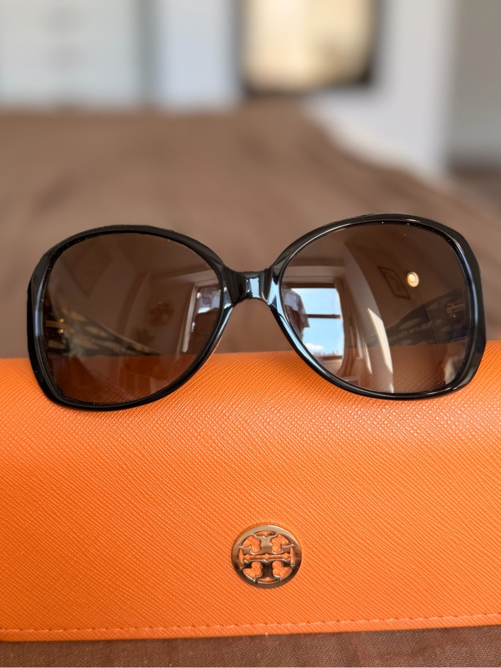 Tory Burch Black Sunglasses with Orange Logo Case